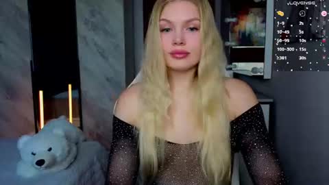 Caroline online show from June 21, 2026, 3:20 am
