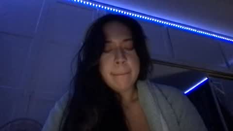 starlitdreams777 online show from March 5, 2025, 8:32 am