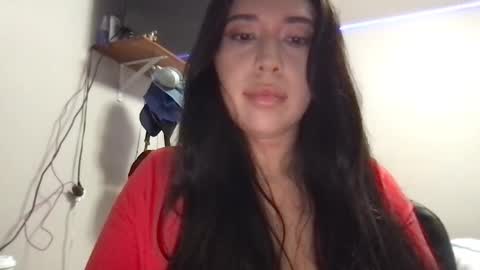 starlitdreams777 online show from March 7, 2025, 2:46 am