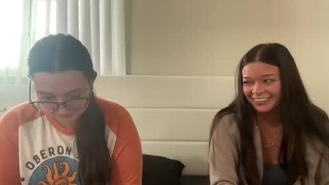 starqueenieee online show from October 30, 2025, 10:21 pm