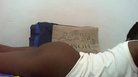 Snapshot of starry_sweetie chatting on October 17, 2025, 8:11 pm sweetgirl online show from October 17, 2025, 8:11 pm