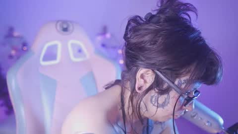 Snapshot of starwitch_ chatting on October 16, 2025, 1:23 pm Yoko online show from October 16, 2025, 1:23 pm