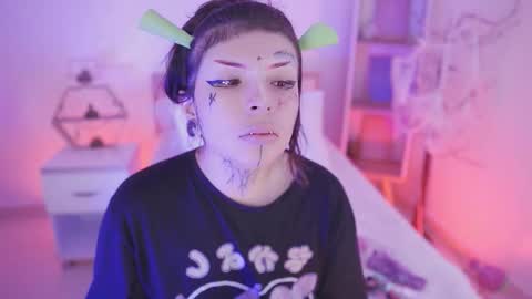 Snapshot of starwitch_ chatting on November 4, 2025, 1:32 pm Yoko online show from November 4, 2025, 1:32 pm