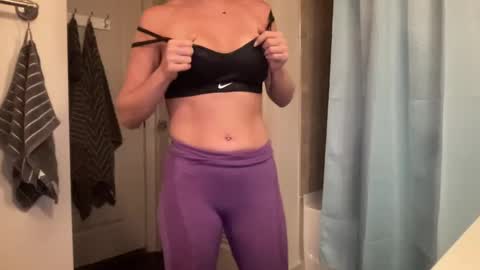 Snapshot of stassiethatsororitygirl chatting on October 6, 2025, 11:18 am Stassiethatsororitygirl online show from October 6, 2025, 11:18 am