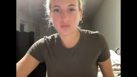 Snapshot of stassiethatsororitygirl chatting on October 22, 2025, 11:10 am Stassiethatsororitygirl online show from October 22, 2025, 11:10 am