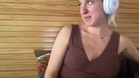 Snapshot of stassiethatsororitygirl chatting on January 7, 2026, 6:54 pm Stassiethatsororitygirl online show from January 7, 2026, 6:54 pm