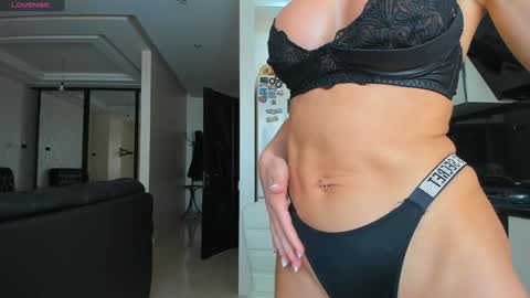 Snapshot of stasyq555 chatting on February 5, 2025, 8:00 am StasyQ555 online show from February 5, 2025, 8:00 am
