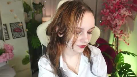 MONICA online show from November 9, 2025, 1:31 pm