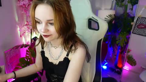 MONICA online show from November 12, 2025, 1:33 pm