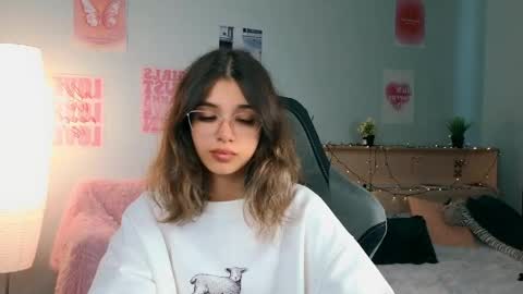 Sara online show from May 26, 2026, 1:40 pm
