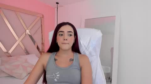 stefany online show from September 11, 2025, 4:18 pm
