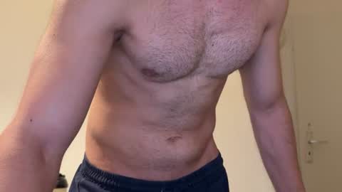 Snapshot of stefan45017 chatting on June 10, 2026, 7:46 pm Stefan online show from June 10, 2026, 7:46 pm