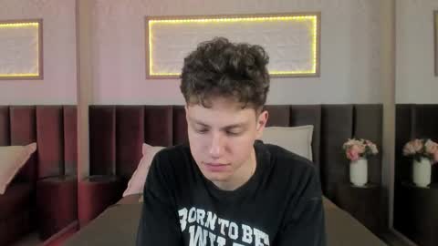 Esrefan online show from March 7, 2026, 9:12 pm