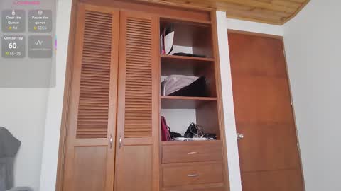 Snapshot of stefaniadiazz_ chatting on September 28, 2025, 2:44 pm Stafania 3 online show from September 28, 2025, 2:44 pm