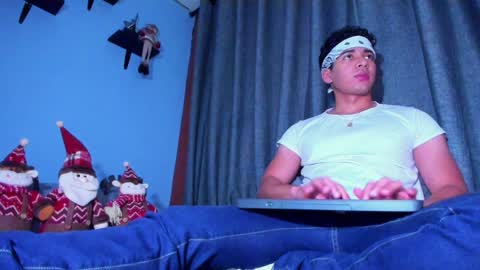 Snapshot of stefann_salvatore chatting on January 1, 2025, 1:15 am Stefann Salvatore online show from January 1, 2025, 1:15 am