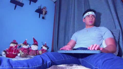 Snapshot of stefann_salvatore chatting on January 3, 2025, 4:55 am Stefann Salvatore online show from January 3, 2025, 4:55 am