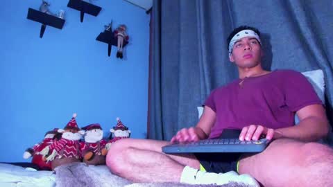 Snapshot of stefann_salvatore chatting on January 5, 2025, 4:14 am Stefann Salvatore online show from January 5, 2025, 4:14 am