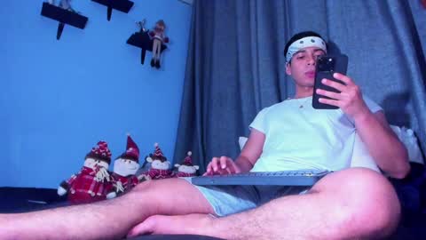Snapshot of stefann_salvatore chatting on January 15, 2025, 3:33 am Stefann Salvatore online show from January 15, 2025, 3:33 am