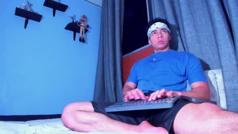 Snapshot of stefann_salvatore chatting on January 19, 2025, 4:12 am Stefann Salvatore online show from January 19, 2025, 4:12 am