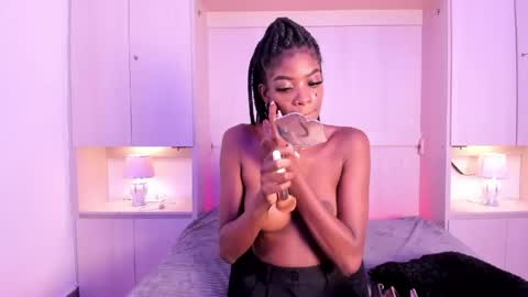 stefannyevans_ online show from June 2, 2026, 1:24 pm