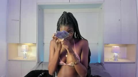 stefannyevans_ online show from June 4, 2026, 12:00 pm