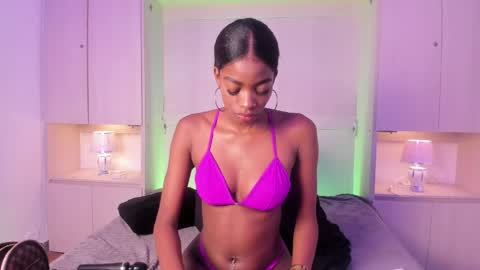 stefannyevans_ online show from June 6, 2026, 12:43 pm