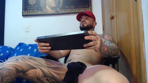 stefanodangelo01 online show from November 14, 2025, 5:06 am