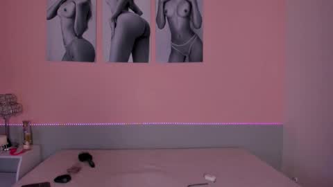 Stefany online show from March 22, 2026, 12:19 pm