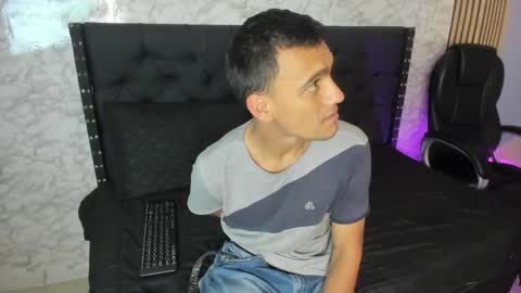 stefany_pablo1 online show from January 4, 2025, 12:16 pm