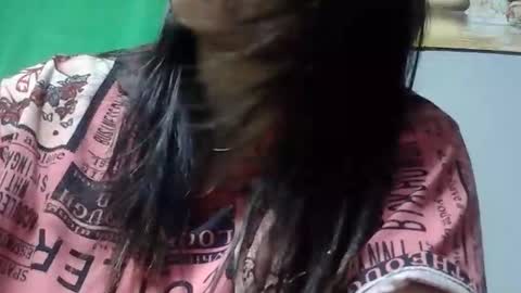 steffani_love online show from October 8, 2025, 3:31 pm