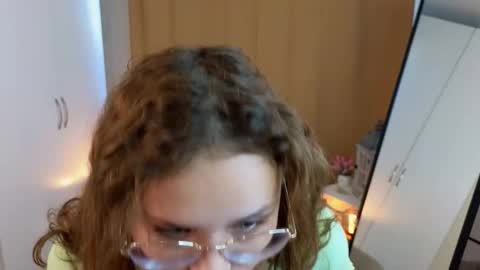 Steffani online show from October 12, 2025, 2:10 am