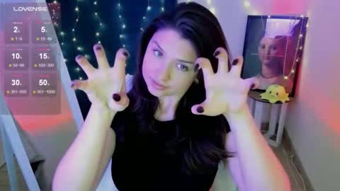 Steffi online show from May 2, 2026, 2:11 pm