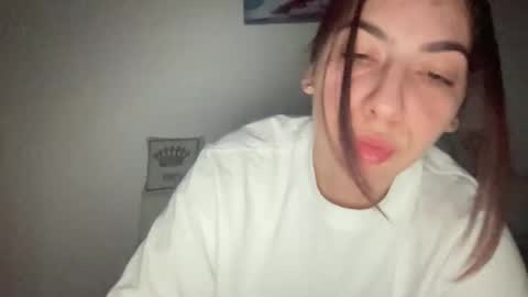 Snapshot of stefy_glow chatting on March 5, 2025, 8:32 pm stefy_glow online show from March 5, 2025, 8:32 pm