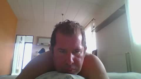 steki038434 online show from September 14, 2025, 11:53 am