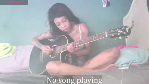 Stella Clitella online show from December 3, 2025, 12:03 pm