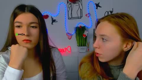 stella_flower online show from February 22, 2026, 6:35 am