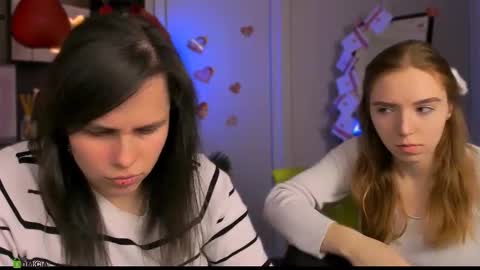 stella_flower online show from February 25, 2026, 6:01 am