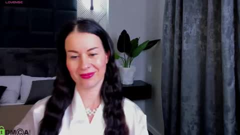 Snapshot of stella_leonn chatting on October 4, 2025, 1:14 am stella online show from October 4, 2025, 1:14 am