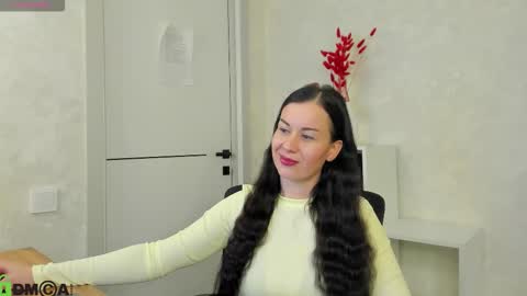 Snapshot of stella_leonn chatting on October 7, 2025, 1:14 am stella online show from October 7, 2025, 1:14 am