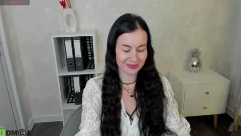 Snapshot of stella_leonn chatting on October 15, 2025, 1:17 am stella online show from October 15, 2025, 1:17 am