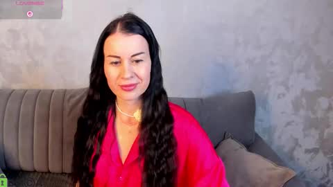 Snapshot of stella_leonn chatting on November 3, 2025, 9:21 am stella online show from November 3, 2025, 9:21 am