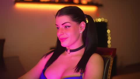Snapshot of stella_shock chatting on January 3, 2025, 10:51 pm Stella online show from January 3, 2025, 10:51 pm