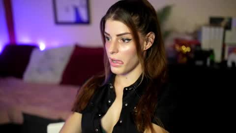 Snapshot of stella_shock chatting on September 22, 2025, 3:58 pm Stella online show from September 22, 2025, 3:58 pm