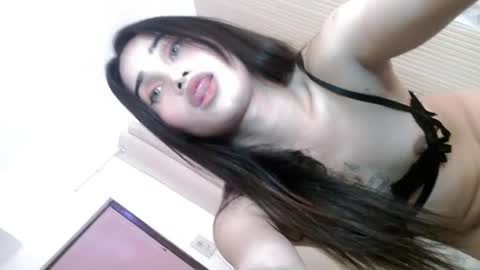 Stella Siner online show from July 25, 2026, 7:28 am