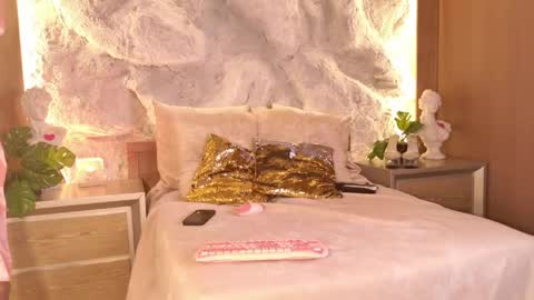 Snapshot of stellaciel_ chatting on April 26, 2026, 4:54 am S T E L L A online show from April 26, 2026, 4:54 am