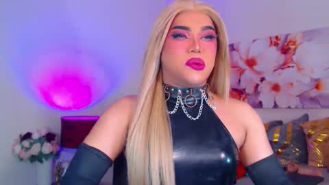 Snapshot of stellagrayts chatting on October 8, 2025, 10:02 am CALL ME STELLA online show from October 8, 2025, 10:02 am