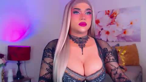 Snapshot of stellagrayts chatting on October 13, 2025, 6:08 pm CALL ME STELLA online show from October 13, 2025, 6:08 pm