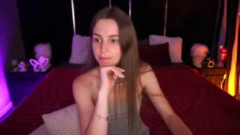 stellahoneywell online show from July 6, 2026, 3:03 pm