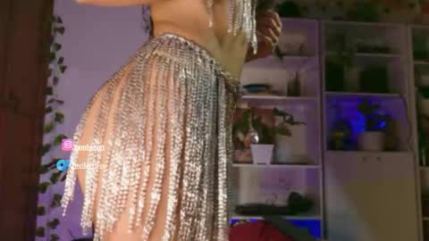 stellart_ online show from November 22, 2025, 11:15 pm