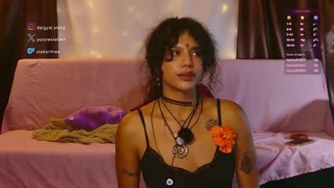 stellart_ online show from May 7, 2026, 4:29 am